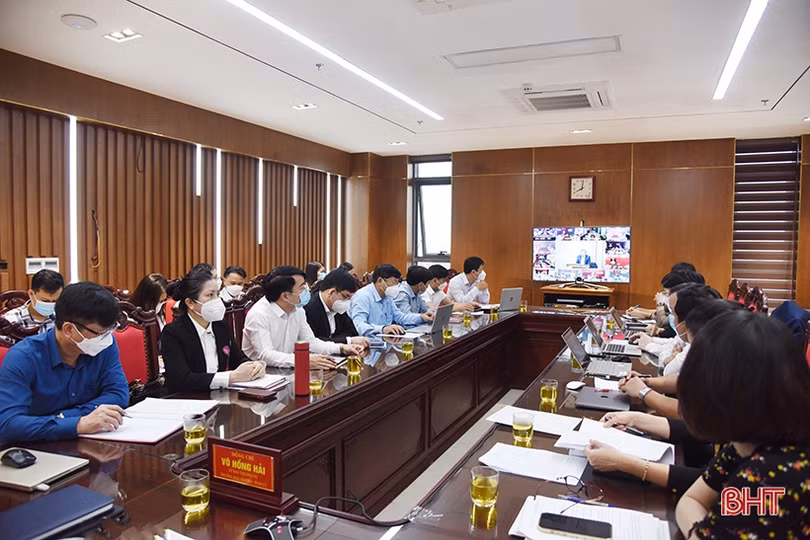 Quán triệt quy định mới về đối tượng, tiêu chuẩn và phân cấp đào tạo lý luận chính trị