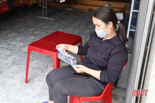 Phát 7.000 tờ rơi tuyên truyền quyền của người tiêu dùng ở TX Kỳ Anh