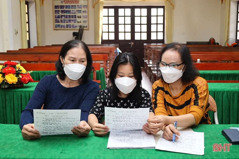 Nữ chủ nhiệm nặng tình với dân ca ví, giặm