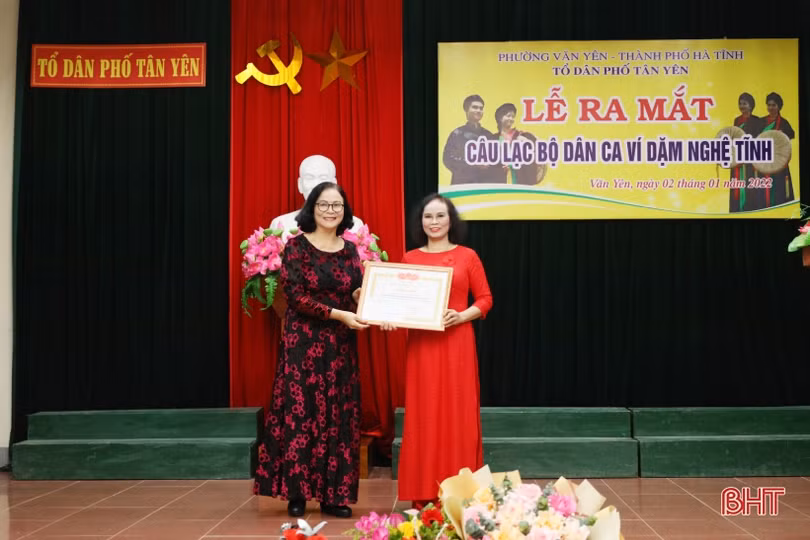 Nữ chủ nhiệm nặng tình với dân ca ví, giặm