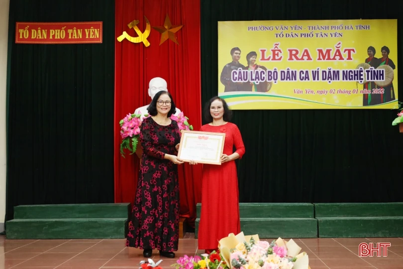 Nữ chủ nhiệm nặng tình với dân ca ví, giặm