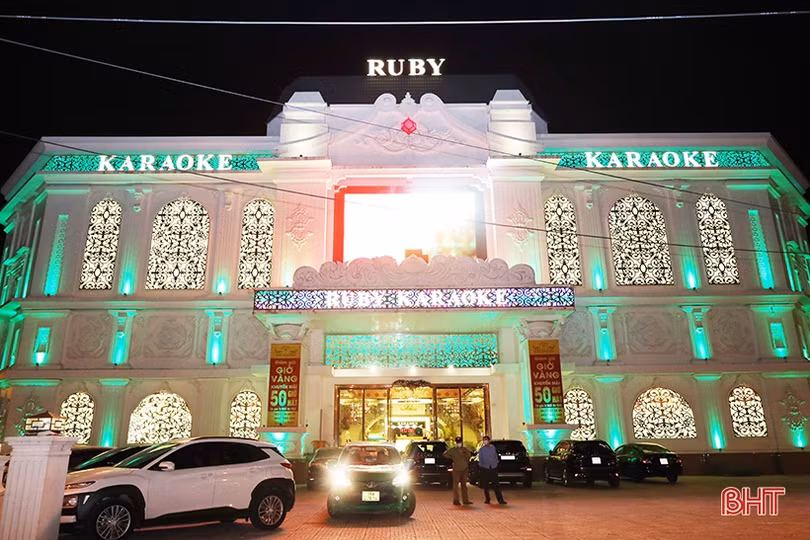 Hà Tĩnh: Hoạt động karaoke, quán bar được mở lại ở địa bàn cấp độ dịch từ 1-3