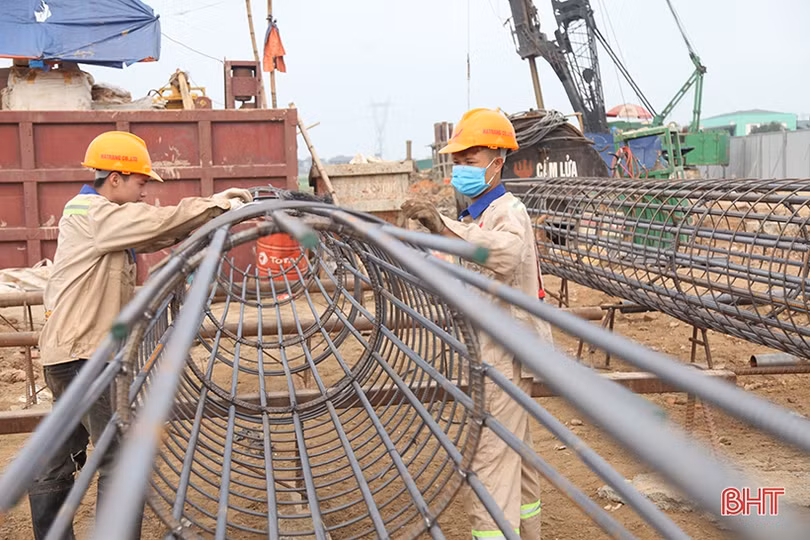 Nỗ lực đẩy nhanh tiến độ thi công cao tốc Bắc Nam đoạn qua Hà Tĩnh