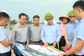 Phó Bí thư Thường trực Tỉnh ủy kiểm tra tiến độ các dự án trọng điểm