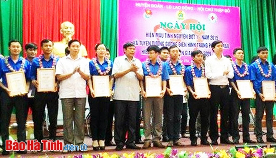 Tuổi trẻ Lộc Hà hiến 117 đơn vị máu ảnh 2