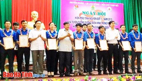 Tuổi trẻ Lộc Hà hiến 117 đơn vị máu ảnh 2