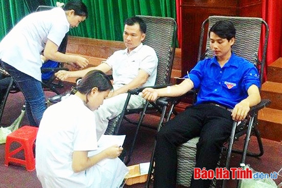 Tuổi trẻ Lộc Hà hiến 117 đơn vị máu ảnh 1