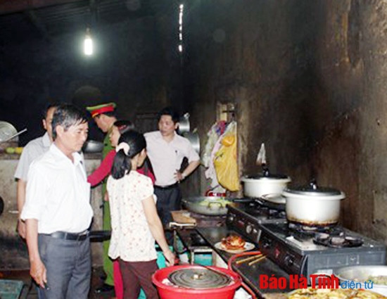 Phạt 14 cơ sở không đảm bảo ATVSTP tại Nghi Xuân ảnh 1