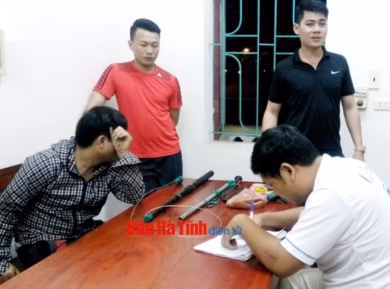 Cẩu tặc bị tóm khi đang “hành nghề” ảnh 1