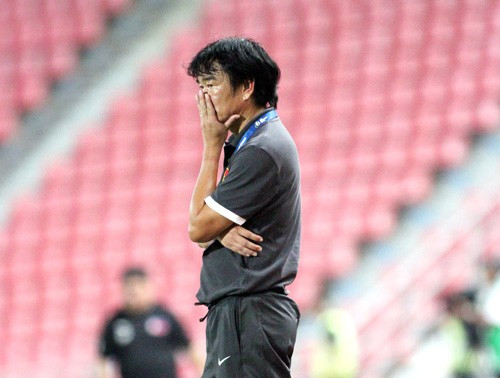 HLV Phan Thanh Hùng chưa để lại dấu ấn lên lối chơi của đội tuyển Việt Nam tại AFF Cup 2012. Ảnh: V.S.I