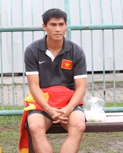 Chấn thương ở trận hòa Myanmar, Văn Phong phải nghỉ hết vòng đấu bảng. Ảnh: Hoàng Huy