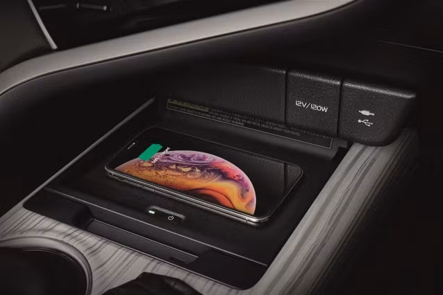 Toyota Camry thế hệ mới trình làng, giá từ hơn 1 tỉ đồng