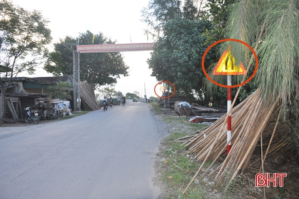 “Rình rập” tai nạn giao thông trên tỉnh lộ 7!