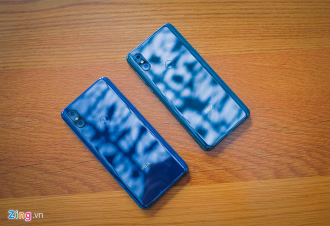 Smartphone RAM 10 GB đầu tiên ra mắt tại Việt Nam