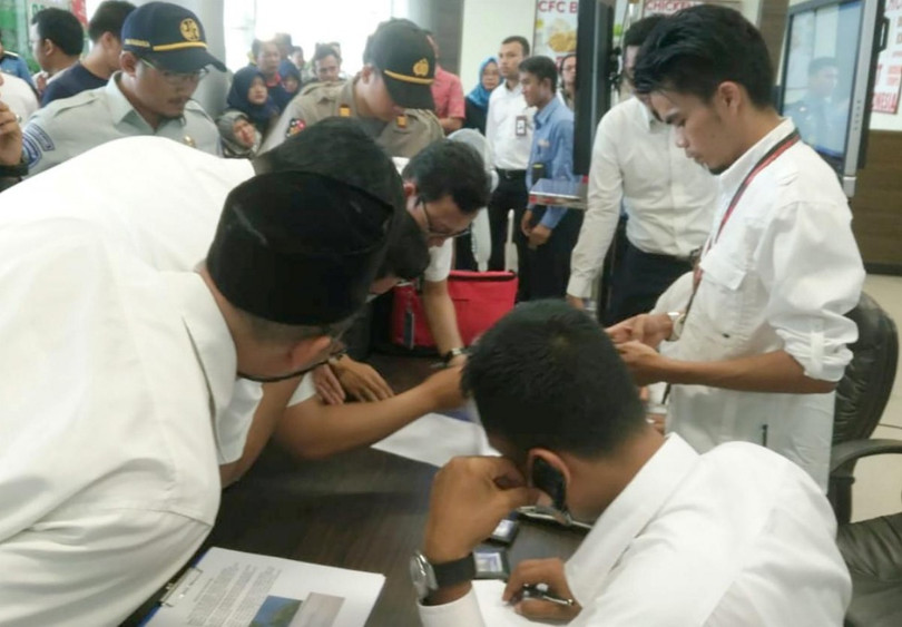 Nhiều vật thể lạ, nghi mảnh vỡ máy bay Indonesia chở 188 người rơi