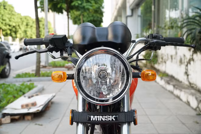 Huyền thoại M1nsk tái xuất VN, giá xe mới từ 52 triệu đồng