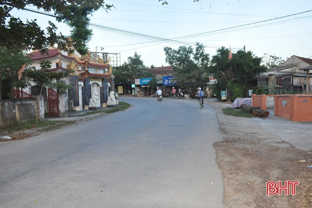 “Rình rập” tai nạn giao thông trên tỉnh lộ 7!