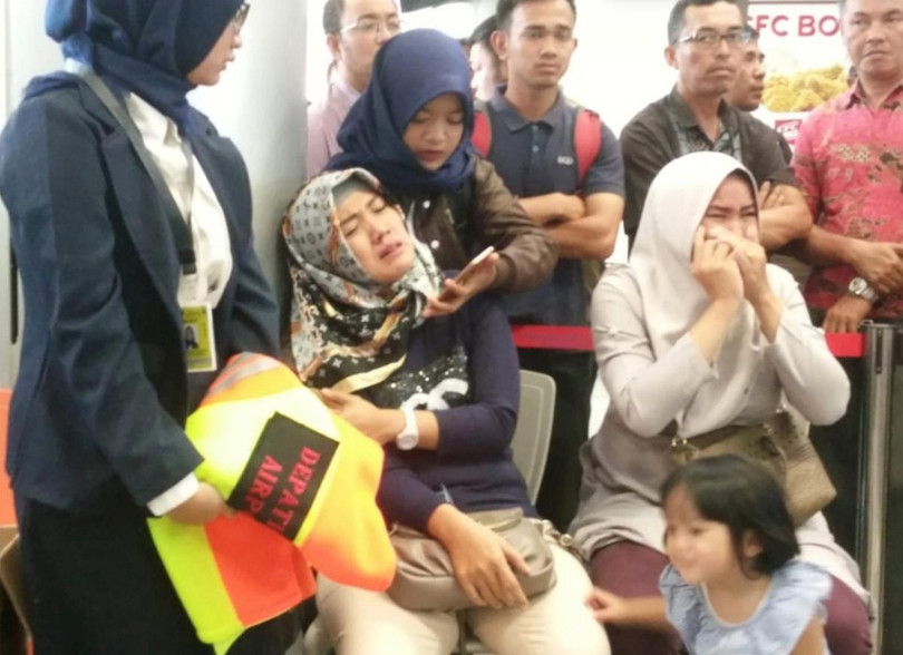 Nhiều vật thể lạ, nghi mảnh vỡ máy bay Indonesia chở 188 người rơi