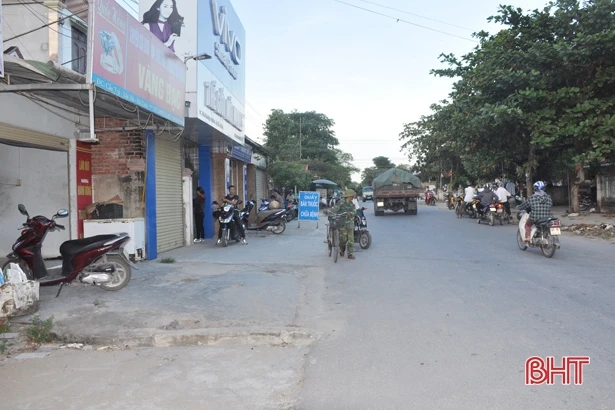 “Rình rập” tai nạn giao thông trên tỉnh lộ 7!