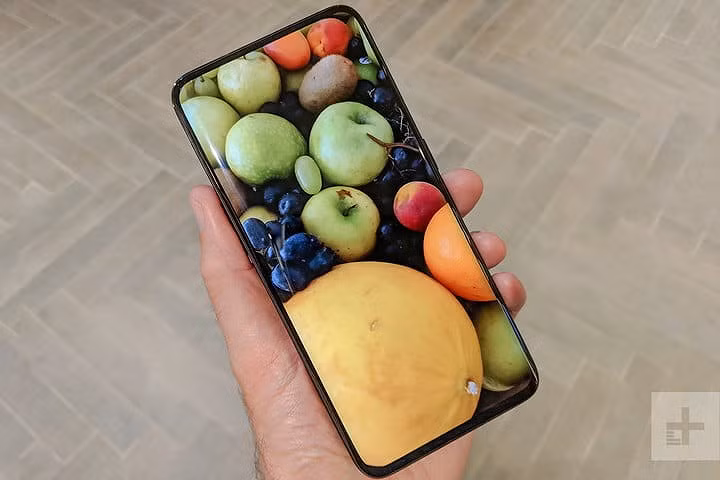 Smartphone tai thỏ không còn là xu hướng