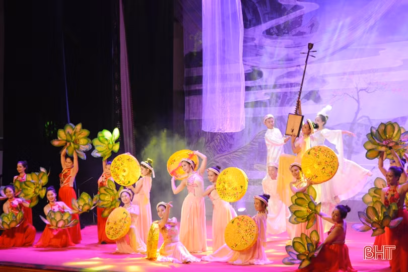 Khai mạc Liên hoan Ca trù toàn quốc năm 2018 tại Hà Tĩnh