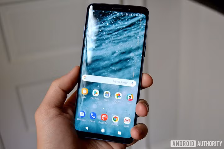 Smartphone tai thỏ không còn là xu hướng