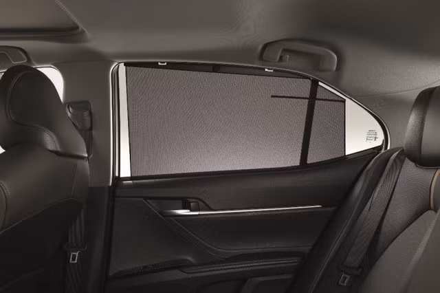 Toyota Camry thế hệ mới trình làng, giá từ hơn 1 tỉ đồng