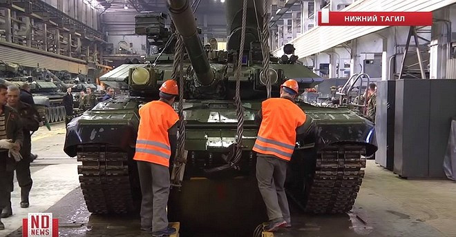 Vì sao xe tăng T-90S Việt Nam có “Đôi mắt đỏ”, còn Iraq, Ấn Độ lại không?