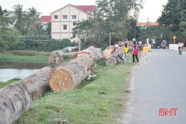 “Rình rập” tai nạn giao thông trên tỉnh lộ 7!
