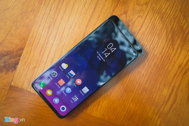 Smartphone RAM 10 GB đầu tiên ra mắt tại Việt Nam