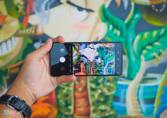 Smartphone RAM 10 GB đầu tiên ra mắt tại Việt Nam