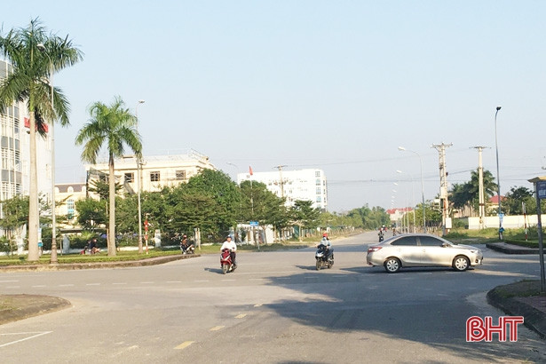 Đầu tư gần 11 tỷ đồng làm hệ thống đèn tín hiệu giao thông tại TP Hà Tĩnh