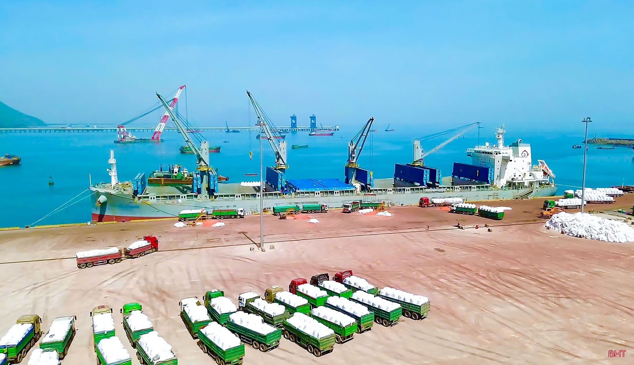 Bến số 3 Cảng quốc tế Lào – Việt.