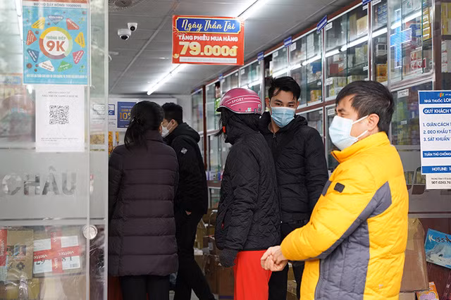 Sai lầm nghiêm trọng khi sử dụng test nhanh COVID-19 và thuốc điều trị