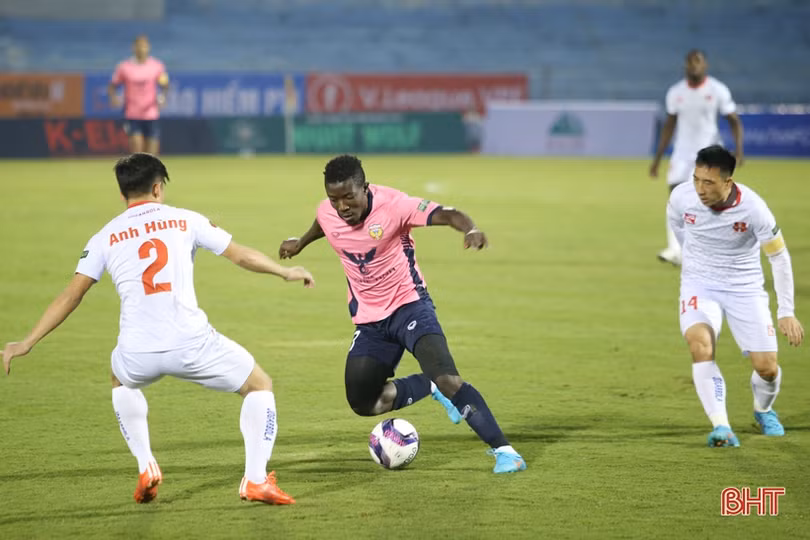 Hồng Lĩnh Hà Tĩnh xuất quân V.League 2022