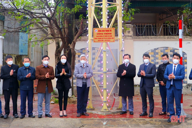 Gắn biển 6 công trình chào mừng kỷ niệm 30 năm ngày thành lập TX Hồng Lĩnh
