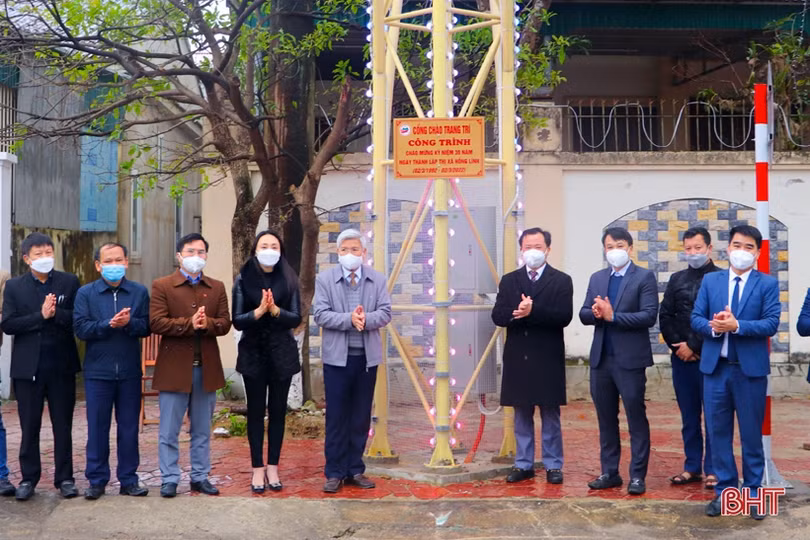 Gắn biển 6 công trình chào mừng kỷ niệm 30 năm ngày thành lập TX Hồng Lĩnh