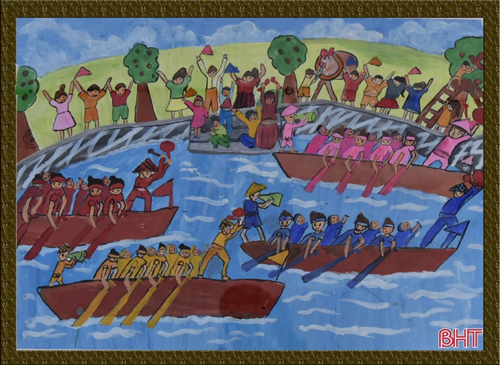 Thị xã dưới chân núi Hồng qua nét vẽ trẻ thơ