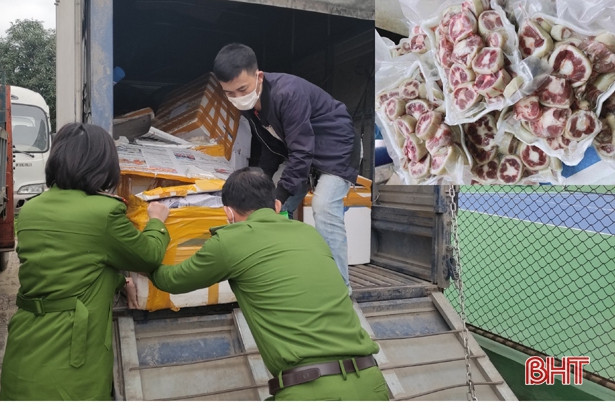 Bắt xe tải vận chuyển 200kg thực phẩm không rõ nguồn gốc qua Hà Tĩnh