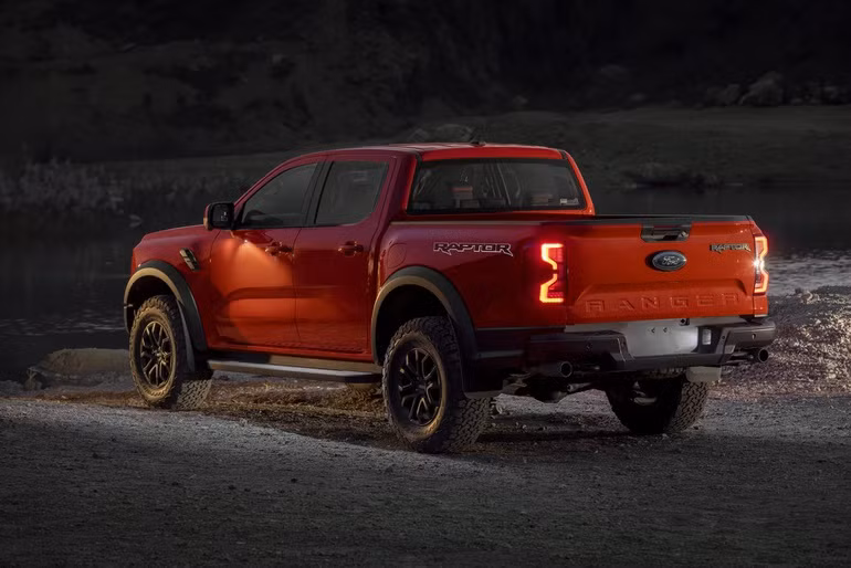 Ford Ranger Raptor thế hệ mới ra mắt, có bản V6 tăng áp kép