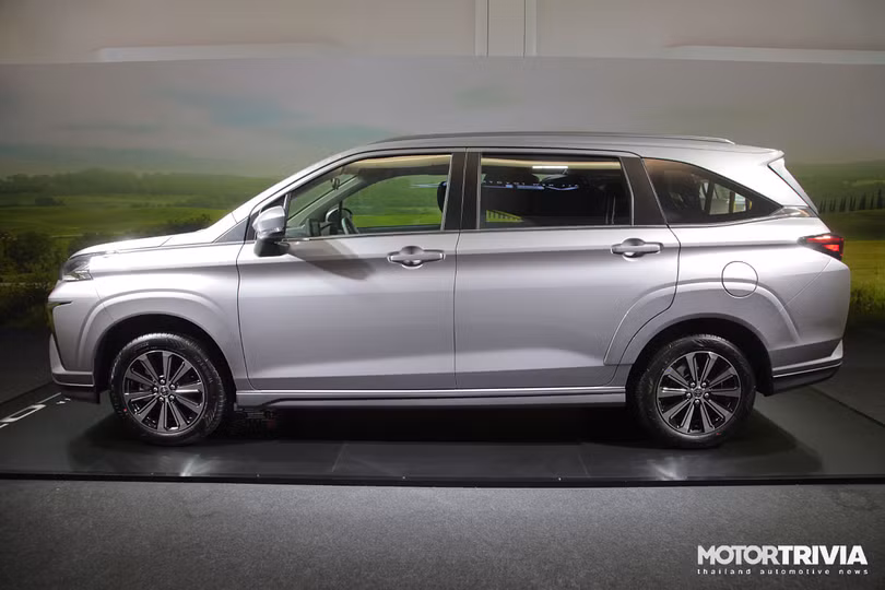 Toyota Veloz 2022 ra mắt tại Thái Lan, giá quy đổi 558 triệu