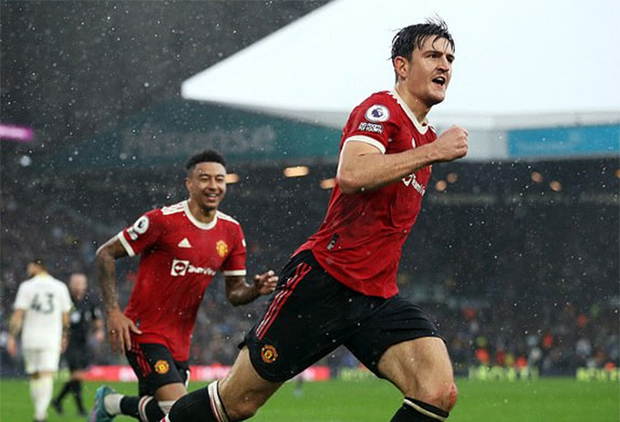 Kết quả Leeds 2-4 MU: Quỷ đỏ đại thắng thuỷ chiến