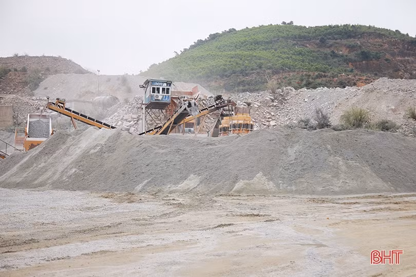 Hà Tĩnh đảm bảo nguồn cung vật liệu xây dựng thi công cao tốc Bắc - Nam qua địa bàn
