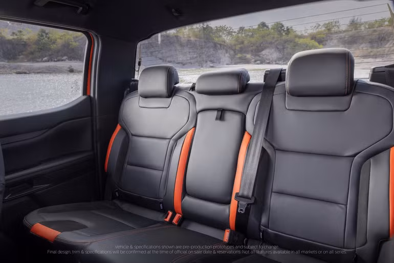 Ford Ranger Raptor thế hệ mới ra mắt, có bản V6 tăng áp kép