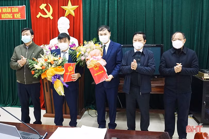 Hương Khê có tân Trưởng phòng GD&ĐT và Giám đốc Trung tâm Y tế huyện