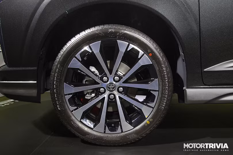 Toyota Veloz 2022 ra mắt tại Thái Lan, giá quy đổi 558 triệu