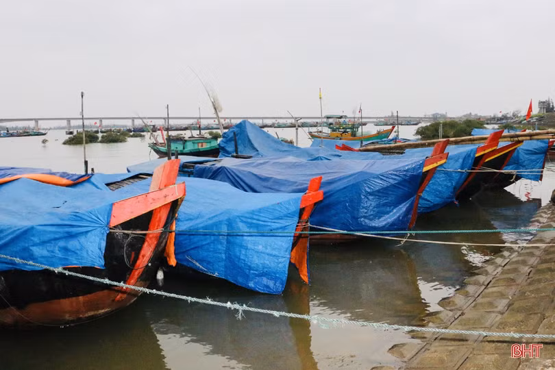 “Tác động kép” đẩy hải sản, rau xanh ở Hà Tĩnh tăng giá