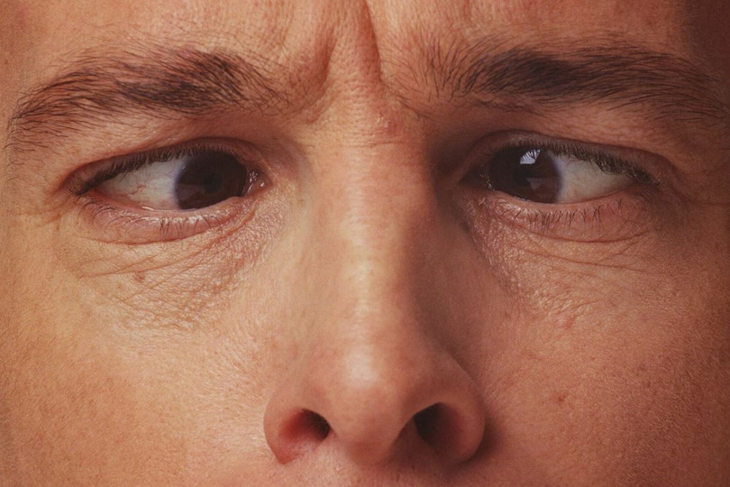 Khó thở nhiều năm, người đàn ông phát hiện răng mọc trong mũi