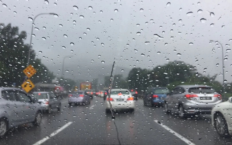 Trời lạnh và sương mù, lái xe cần lưu ý điều gì?