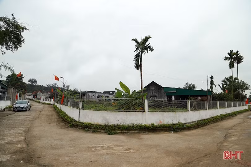 Nữ bí thư chi bộ ở Can Lộc góp sức lớn trong xây dựng khu dân cư kiểu mẫu